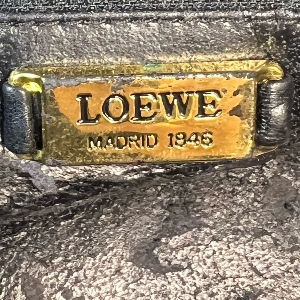 3052: Vintage Loewe Black Leather Crossbody Bag Embossed Anagram - Picture 10 of 14